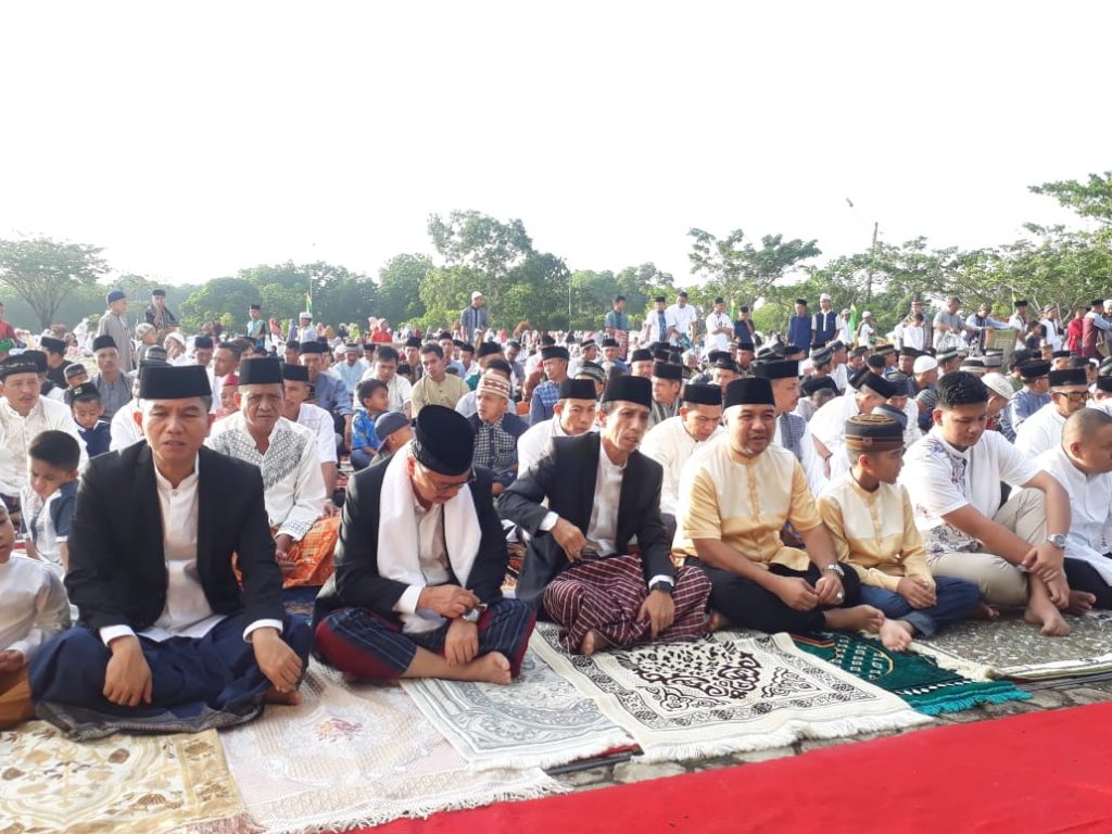 Pemda Konsel Gelar Shalat Ied di Halaman Rujab Bupati – Andoolo