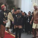 Hadiri Upacara HUT RI Ke – 74, Wakil Presiden Ma’ruf Amin Dengan Busana Adatnya