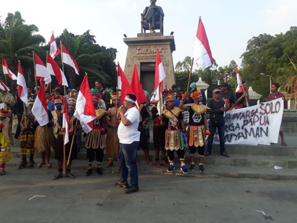 Masyarakat Peduli Papua, Gelar Aksi Peduli di Plaza Manahan