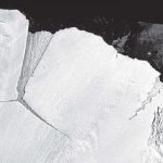 Keunikan Dunia: Gunung Es Setebal 210 Meter Terlepas dari Antartika