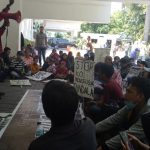 Puluhan Masyarakat, Mahasiswa dan Siswa, Gelar Aksi Kawal Sidang Putusan Sela