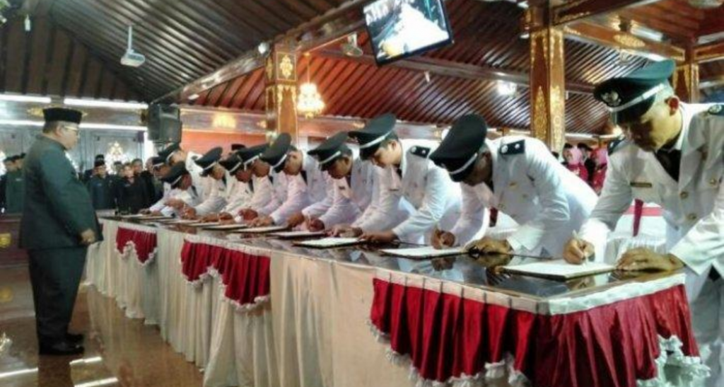 Pengundurkan Diri secara Massal, Ketua RT Dan RW Desa Duwet, Karena Curiga dengan Kades