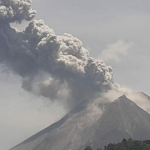 Gunung Merapi Luncurkan Awan Panas Setinggi 1000 Meter