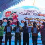 Harita Nickel Bangkitkan Literasi di Desa Kawasi