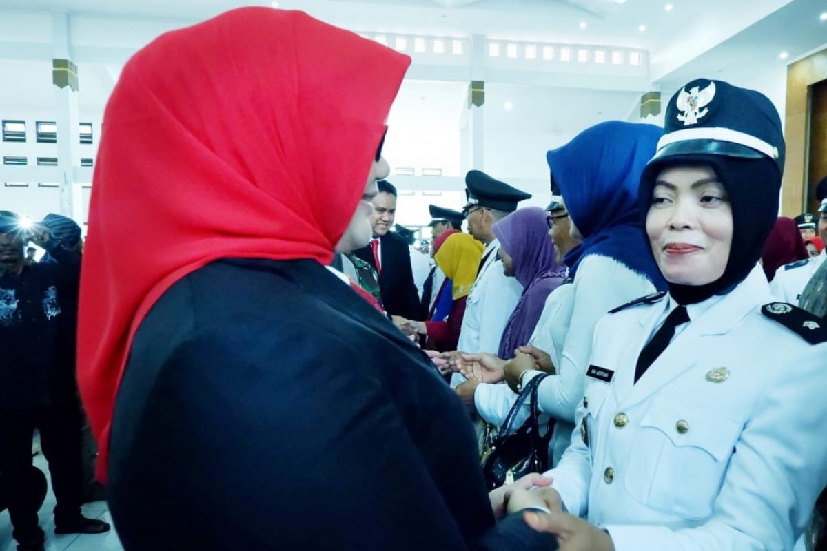 Euforia Pelantikan Kades Terpilih Se – Kabupaten Sragen, Sri Lestari, SH Kades Genengduwur: Saya Siap Mengemban Amanah