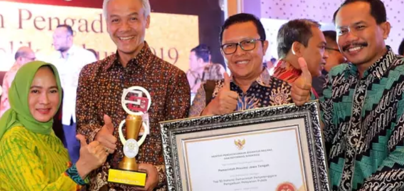 Ganjar Dapat Penghargaan, Lantaran Cepat Dalam melayani Aduan Publik