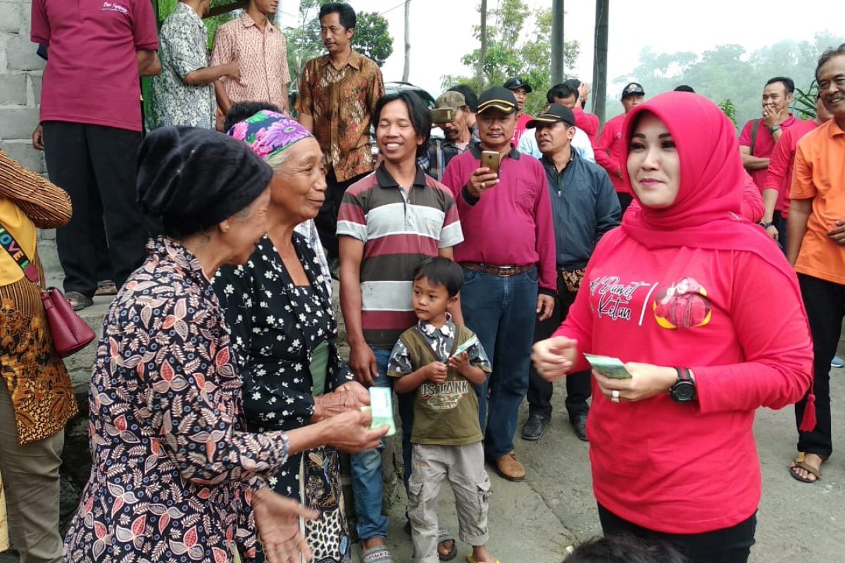 Awal Tahun Baru 2020, Bupati Klaten Kunjungi Kampung Terisolir di Lereng Merapi