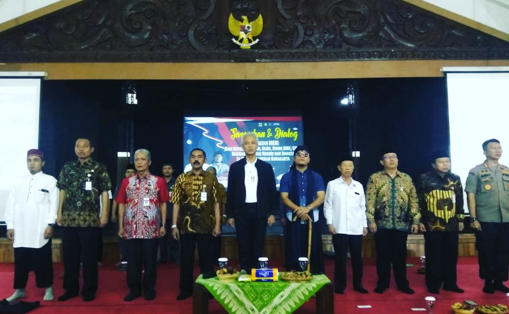 Serasehan dan Dialog Penguatan NKRI Gubernur Ganjar Pranowo di SMKN 8 Surakarta