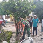 Babinsa Nusukan Budayakan Gotong Royong dengan Tanamkan Kerja Bakti