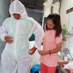 Merebaknya Virus Corona, Penjahit Kuwalahan Menerima Order pakaian APD