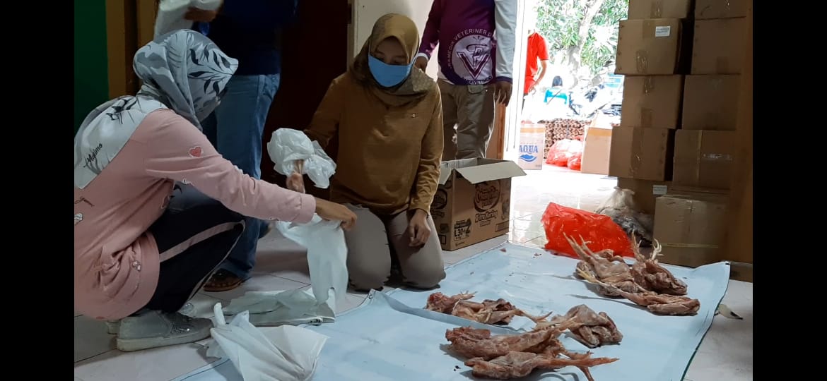 Paravetindo Rembang Bantu Peternak Joper dan Warga
