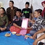 Ketua Umum DPN Sapu Jagad Memberikan SK Kepengurusan DPD Kota Semarang