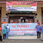 Semen Gresik Salurkan Bantuan Logistik dan APD Pengusngsi Korban Erupsi Merapi