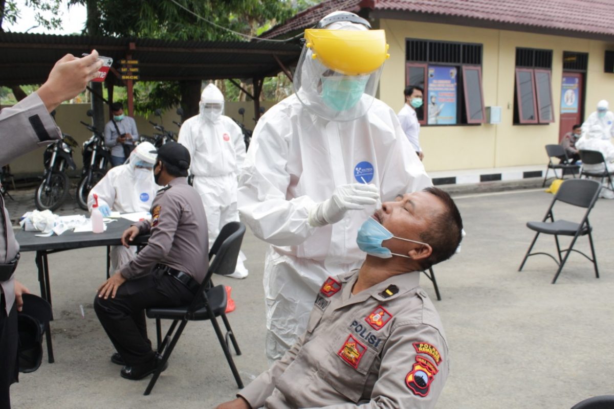 390 Anggota Polres Rembang Jalani Tes Swab, Siap Terjunkan Pilkada 2020