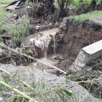 Jembatan Penghubung Antar Desa Terputus Setelah Diterjang Banjir