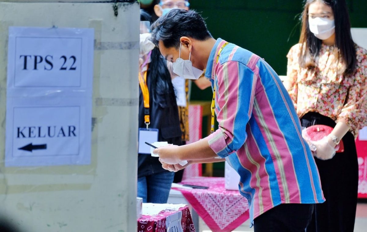 Usai Nyoblos Di TPS 22, Gibran:‘Semoga Pencoblosan Berjalan Dengan Lancar