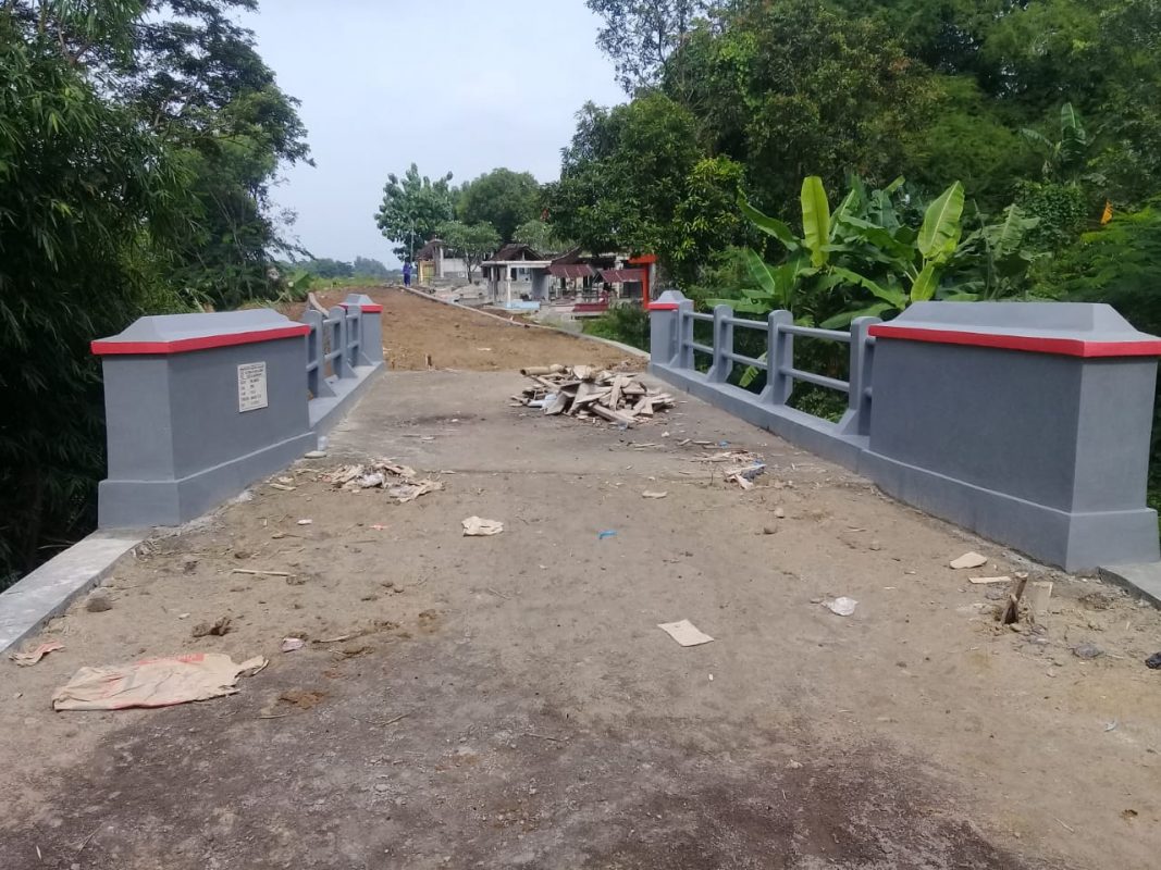 Pembangunan Jembatan Desa Gadingan Selesai Tepat Waktu