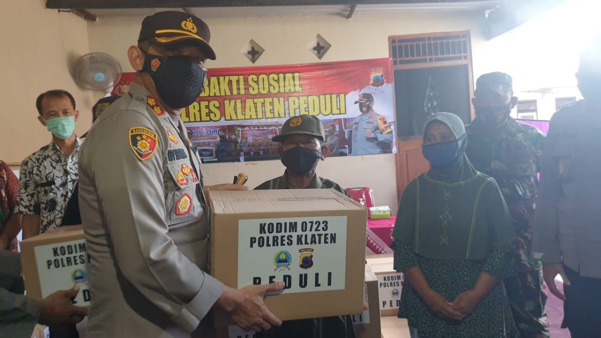 Polres Klaten Bersama Kodim 0723 Klaten Bakti Sosial