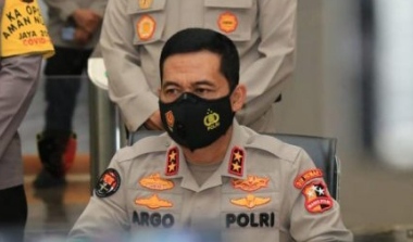 Gerak Cepat, Panglima TNI dan Kapolri Tinjau Vaksinasi di Madiun dan Bangkalan