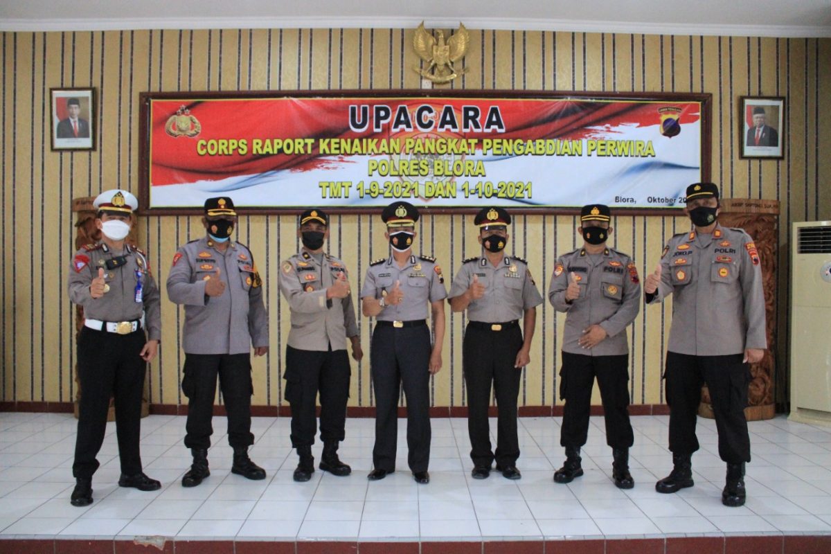 Kapolres Blora Pimpin Upacara Korp Raport Kenaikan Pangkat Pengabdian