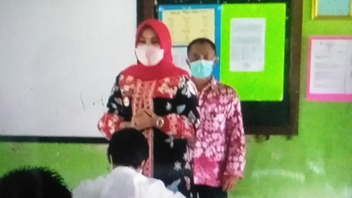 Kunjungan Bupati Klaten Sri Mulyani Ke SMPN 6 Klaten Dalam Rangka Pengecekan PTM