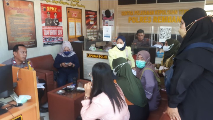 Puluhan Emak – Emak Menjadi Korban Arisan Dan Investasi Bodong Lapor Ke Polisi