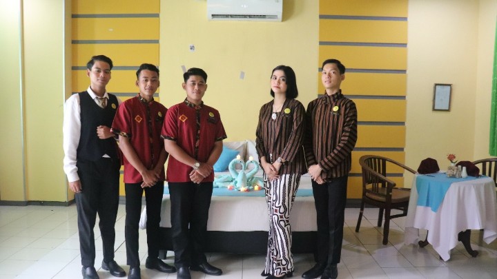 Ingin Sekolah Yang Memiliki Kompetensi Hebat, Berjiwa Enterpreneur Dan Mendapatkan Beasiswa,Tempatnya Ya Di SMK Sahid Surakarta Pilihannya