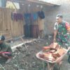 Babinsa Nogosari Bantu Rehab Rumah Warga Binaan