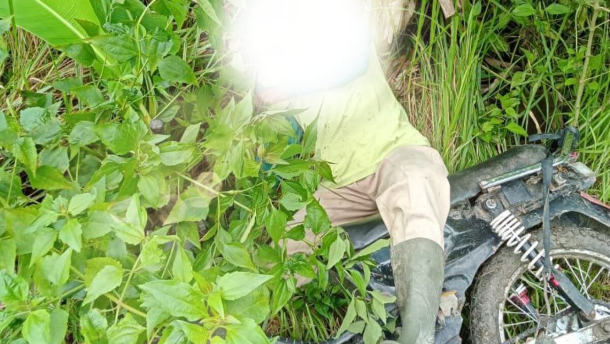 Warga Temukan Mayat Pakai Sepatu Bot dan Tergeletak Dengan Motornya di Hutan Sendang Karangrayung