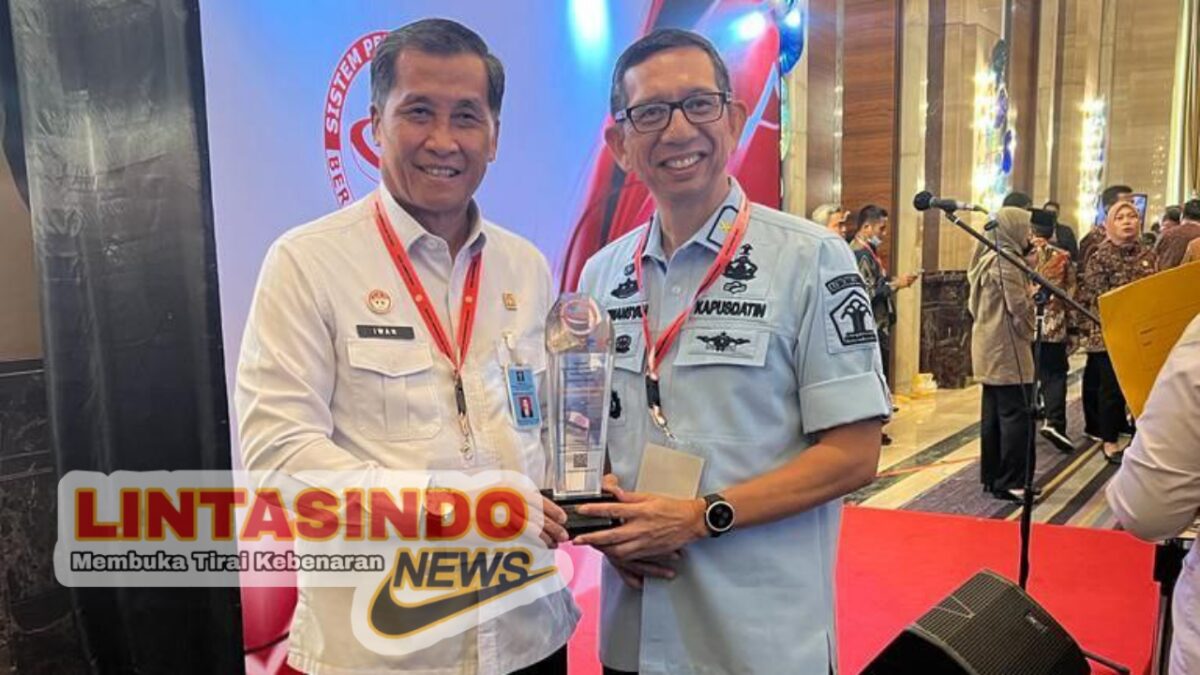 Berikan Pelayanan Terbaik Digitalisasi, Kemenkumham Terima Penghargaan Dari Kementerian PAN-RB