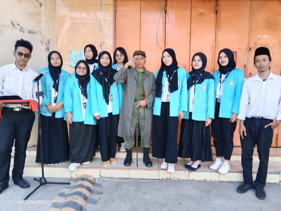 Dirgahayu RI ke 78 Kalurahan Mojo, warga dan Mahasiswa KKN UNS Adakan Upacara Bendera