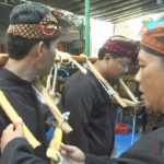 Tradisi Sedekah Bumi Unik di Kuwojo Toroh. Perangkat Desa di Cambuk dan di Arak Keliling Pasar