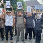 Demo Mahasiswa di Depan Gedung DPRD Solo, Tuntut Rezim Jokowi dan Kecam Refresivitas
