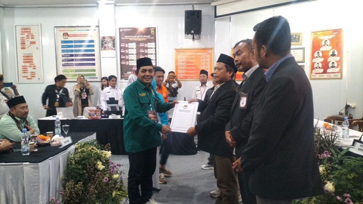 Paslon BATUR Daftar ke KPU Grobogan, Syarat Pencalonan Dinyatakan Lengkap