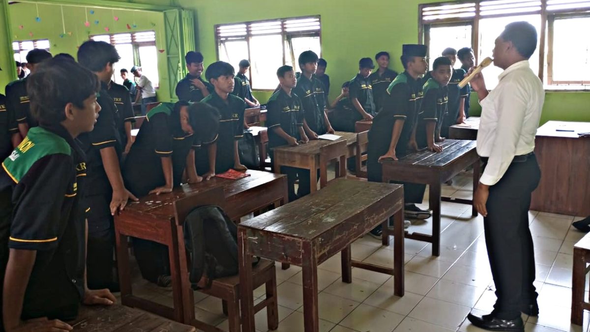 Mencegah Bahaya Narkoba Bagi Kalangan Muda, Polres Sragen Mengadakan Penyuluhan di SMK NU Tanon