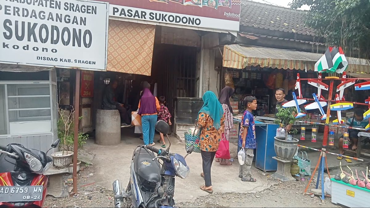 Pasar Pojok Sukodono Jelang Lebaran 2025 Pengunjung Membludak, Harga Kenaikan Kebutuhan Pokok Stabil dan Aman