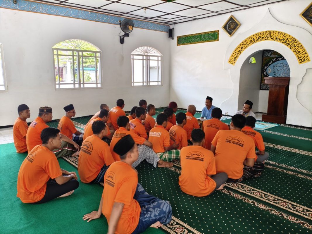 Tahanan Lapas Purwodadi Ikuti Pembinaan Tahsin Al-Qur’an dan Iqro