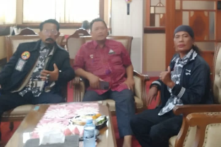Janter RS & Suharti Sang Tokoh Ormas Sapujagad, Perjuangan Tanpa Henti Untuk Sukseskan Rakernas di Tawangmangu 