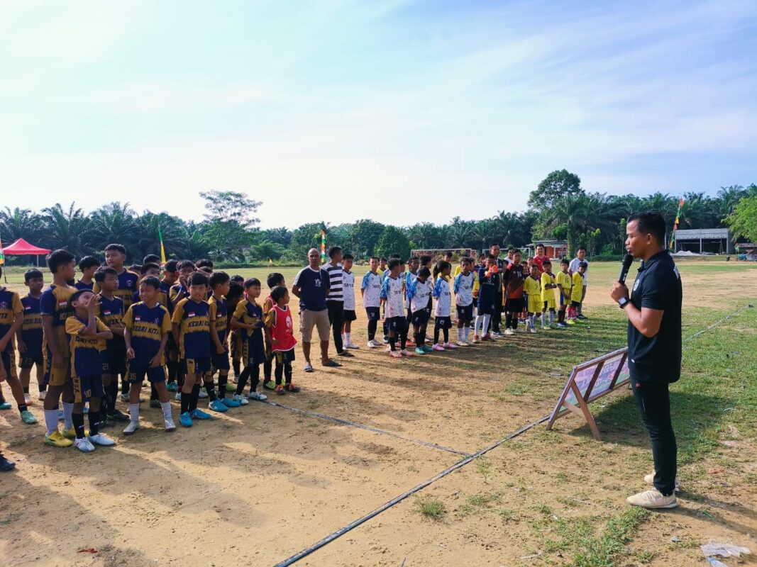 Festival Sepak Bola U-12 Desa Bangun Jaya, SSB Lakaan Raih Juara Pertama