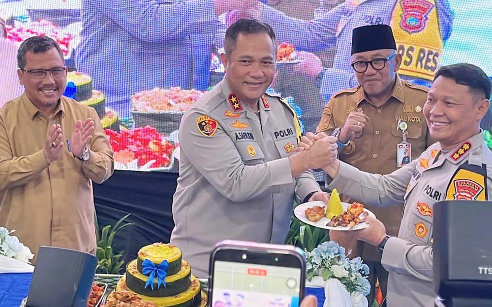 Kapolda Kepri Resmikan Dapur SPPG Polresta Tanjungpinang, Tegaskan Komitmen Polri Dukung Makan Bergizi Gratis