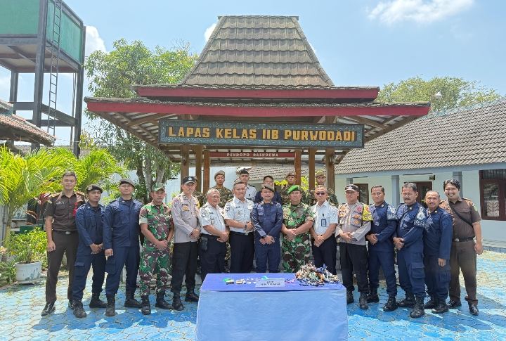 Jelang Lebaran, Lapas Purwodadi Razia Kamar Bersama TNI–Polri, Sejumlah Barang Diamankan