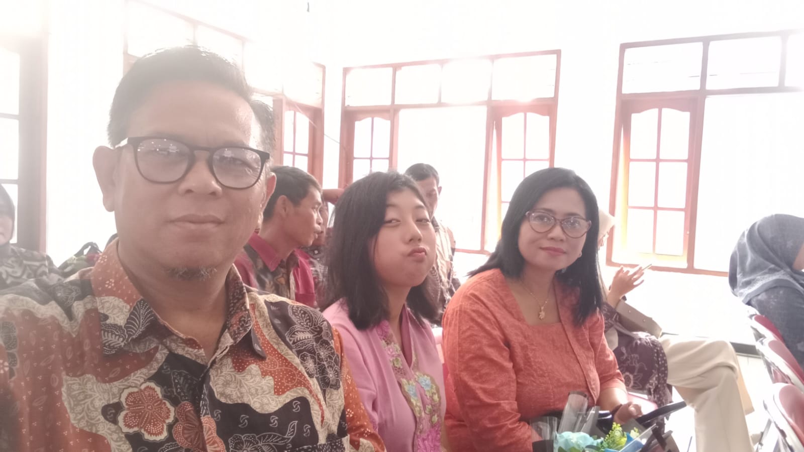 Tangis Haru dan Bangga Warnai Tasyakuran Kelulusan SMA Negeri Tangen Sragen