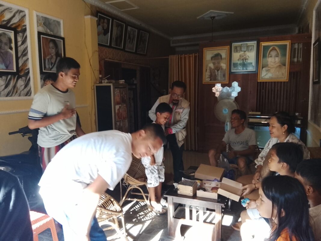 Haru dan Bahagia, Ian Azka Rayakan Ulang Tahun ke-8 Bersama Keluarga dan Anak-anak Perumahan Persada Asri