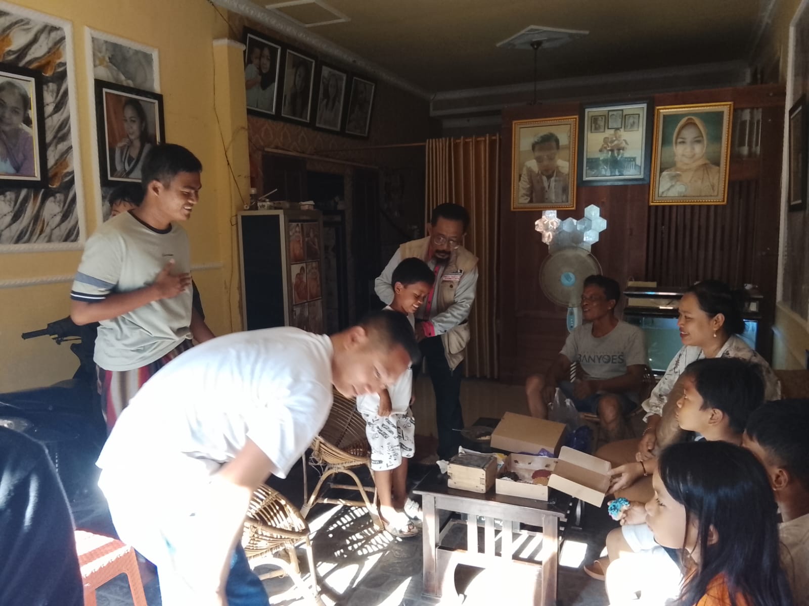 Haru dan Bahagia, Ian Azka Rayakan Ulang Tahun ke-8 Bersama Keluarga dan Anak-anak Perumahan Persada Asri
