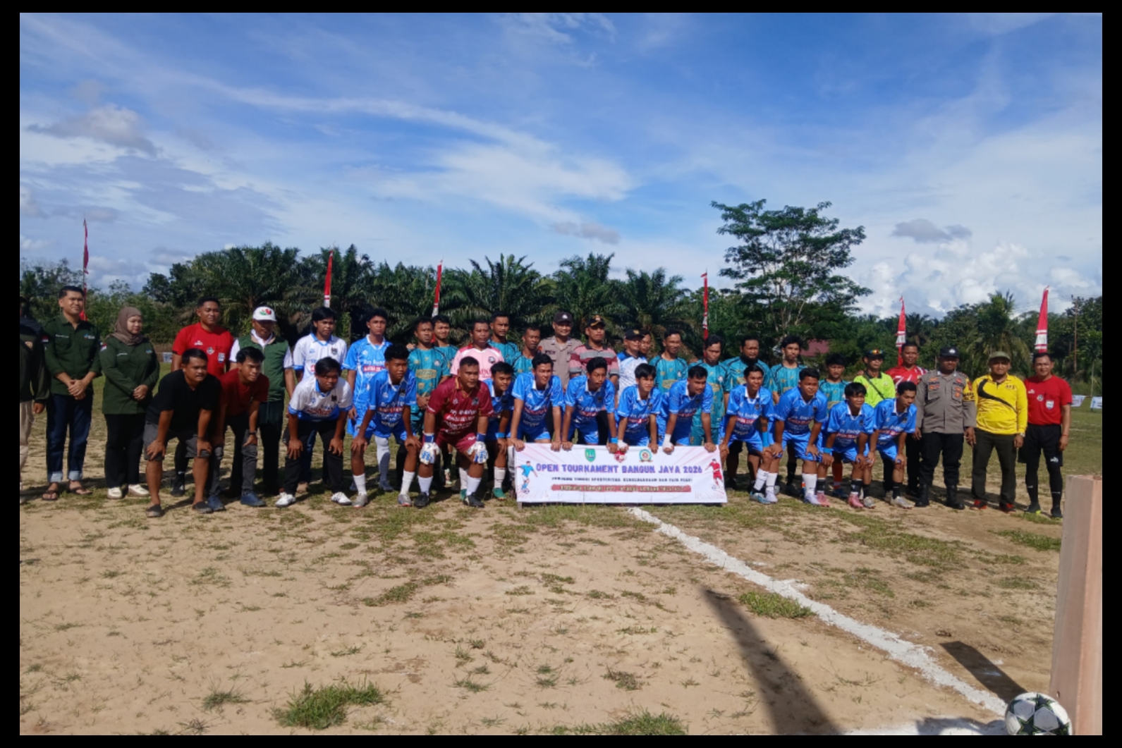 Karang Taruna Sinar Remaja Resmi Buka Turnamen Mini Soccer Bangun Jaya 2026, Duel Baja Legend Vs Bakonsu FC Bakar Semangat Warga