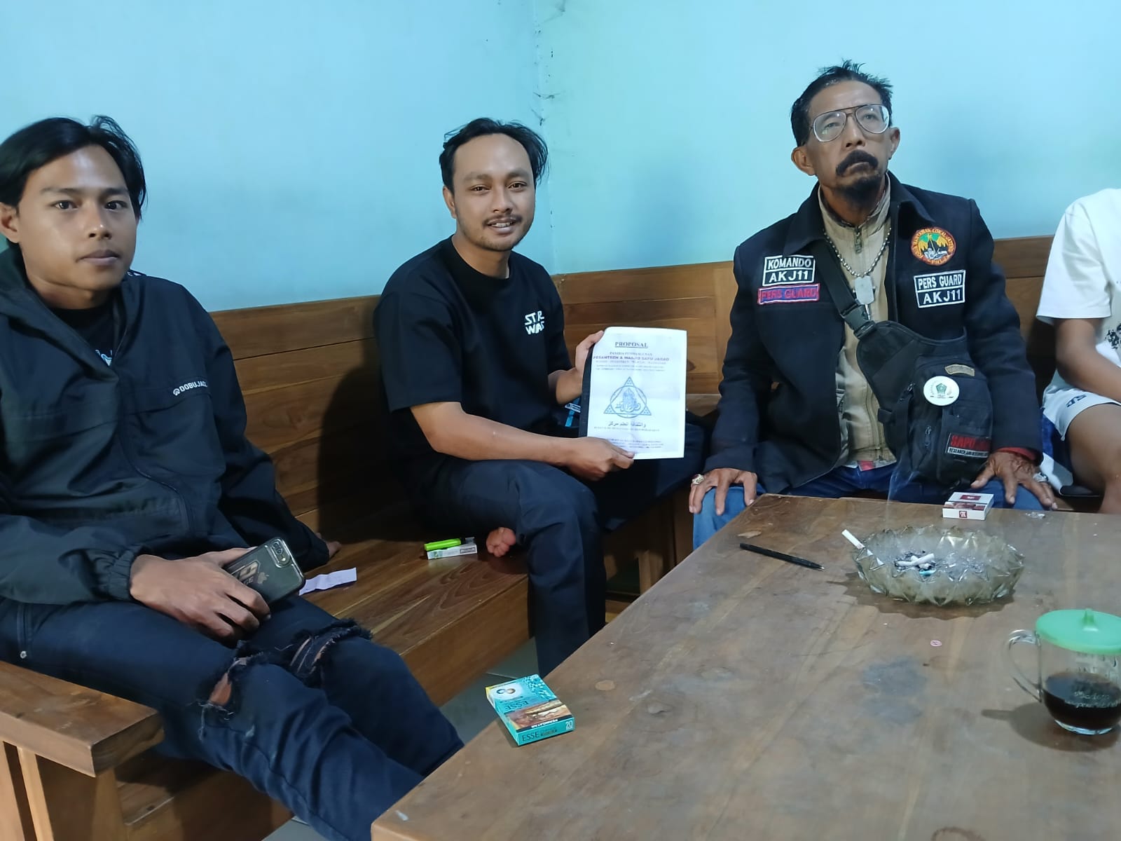 Material Terus Mengalir, Pembangunan Masjid dan Ponpes Sapu Jagad di Gemolong Kian Mendapat Dukungan
